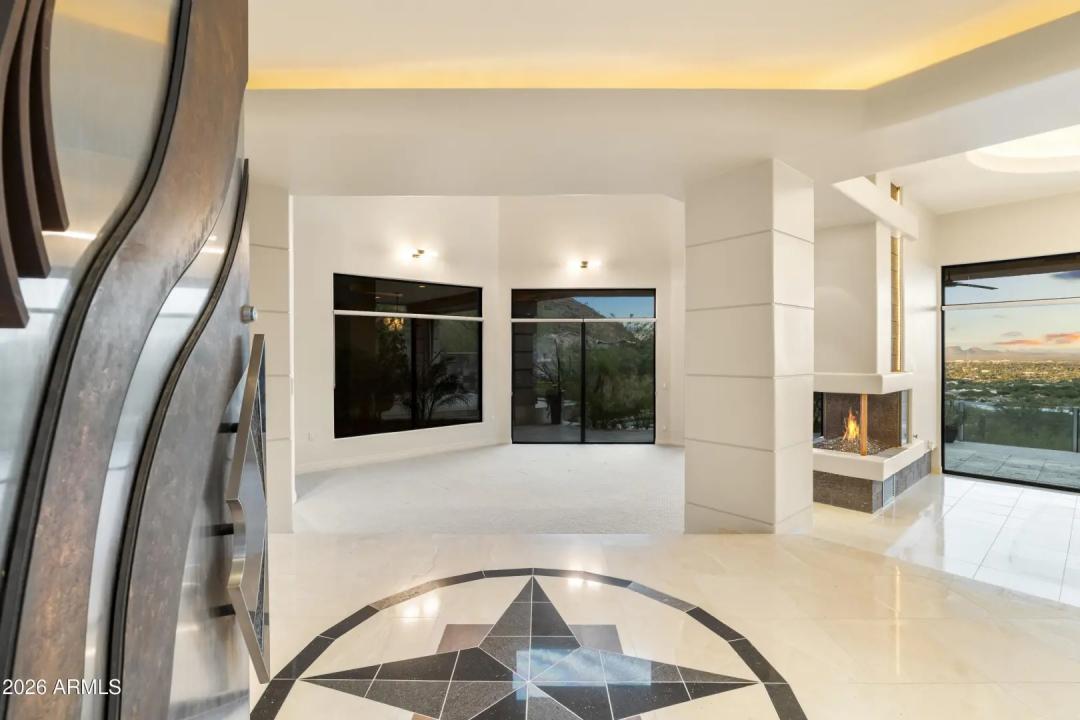 Real Estate Picture 6
