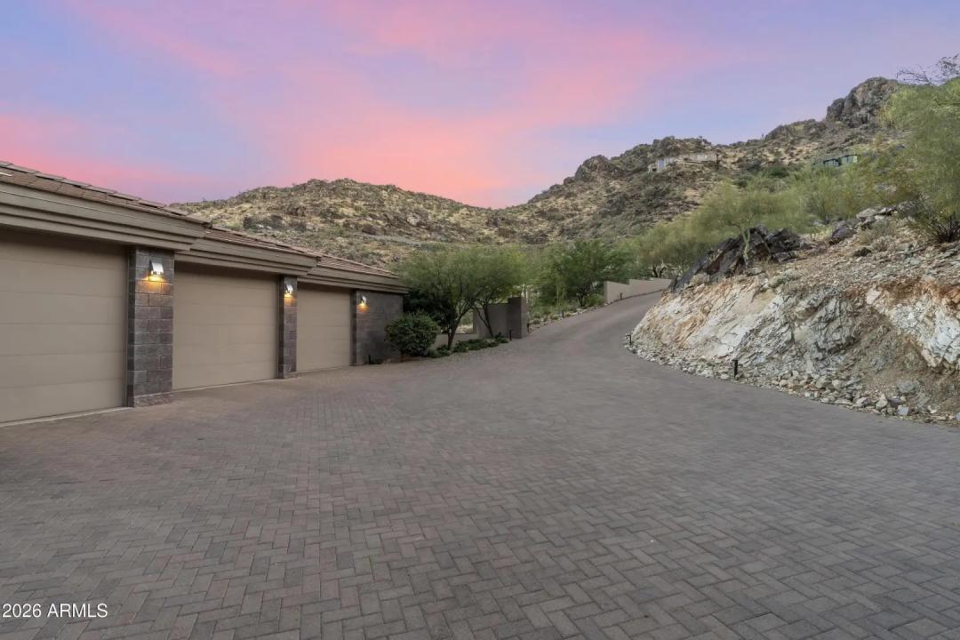 Real Estate Picture 38