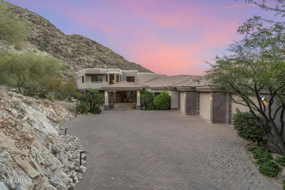 Real Estate Picture 3