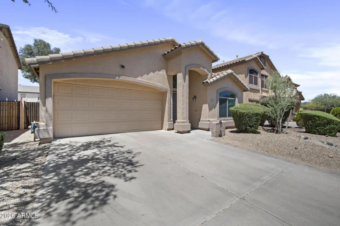 Real Estate Picture 8