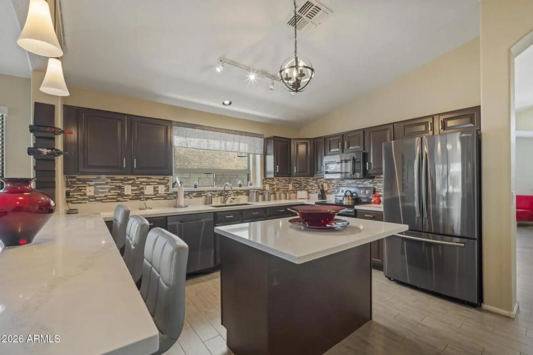 Real Estate Picture 13