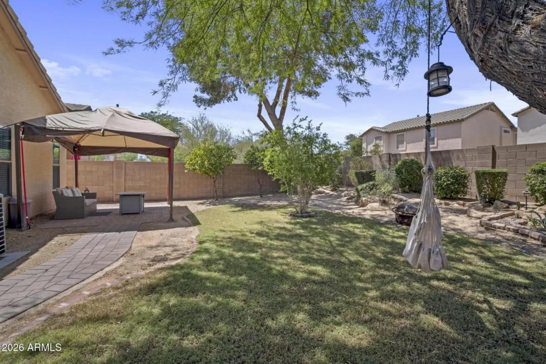 Real Estate Picture 32