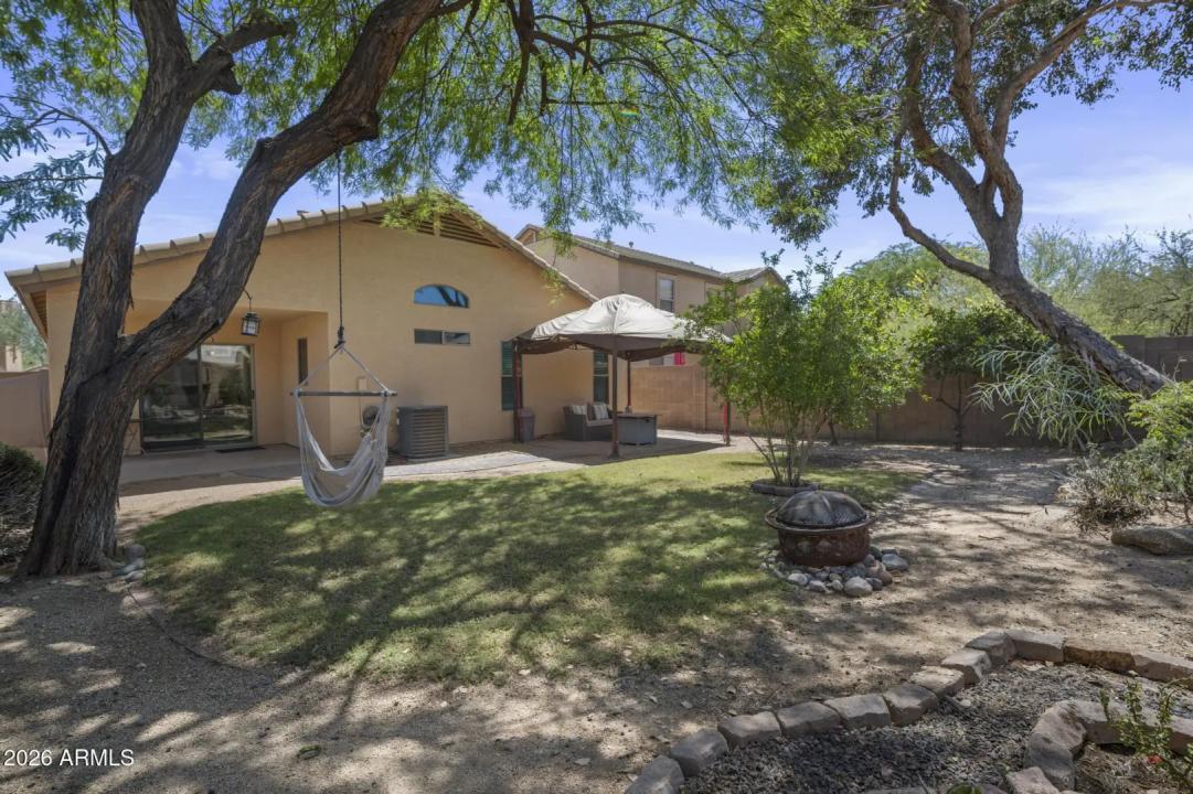 Real Estate Picture 5