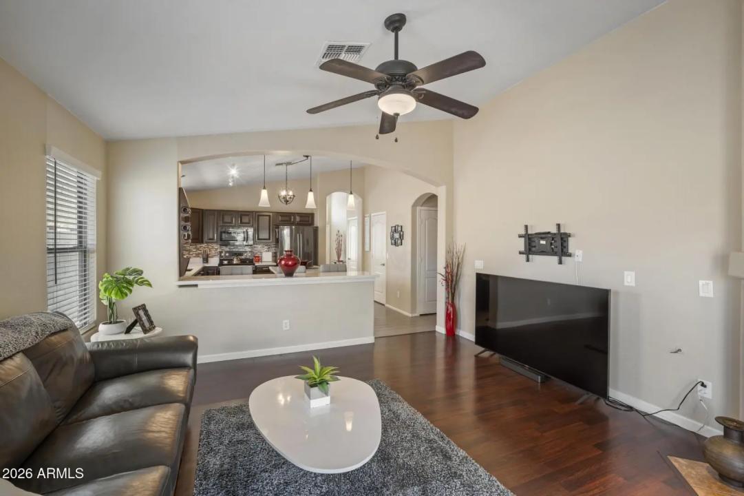 Real Estate Picture 20
