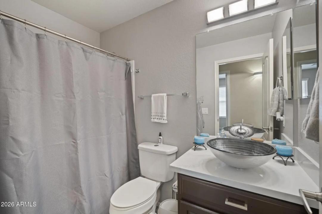Real Estate Picture 23