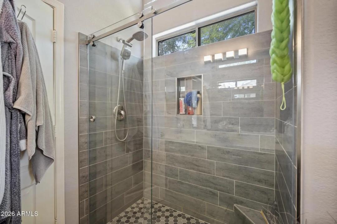 Real Estate Picture 27