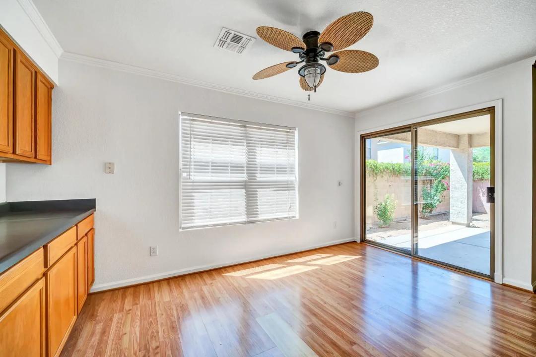 Real Estate Picture 9