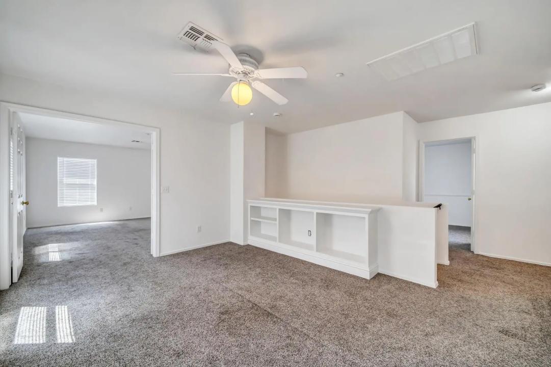 Real Estate Picture 18