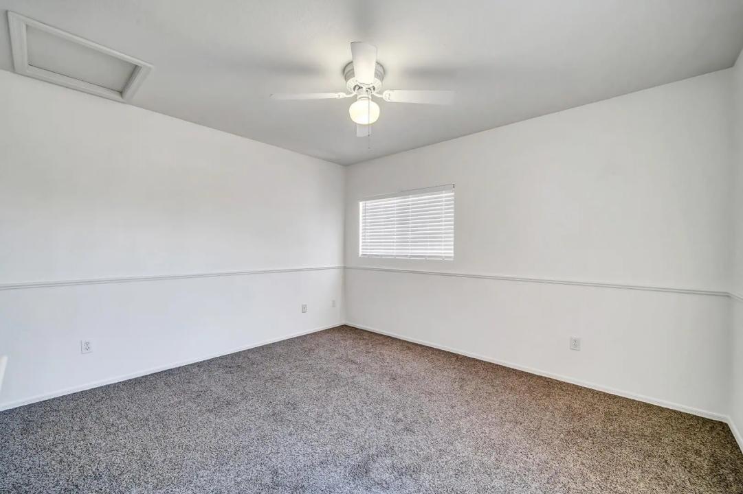 Real Estate Picture 25