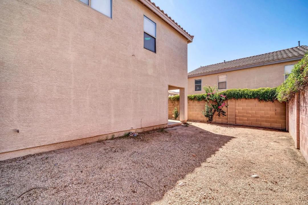 Real Estate Picture 29