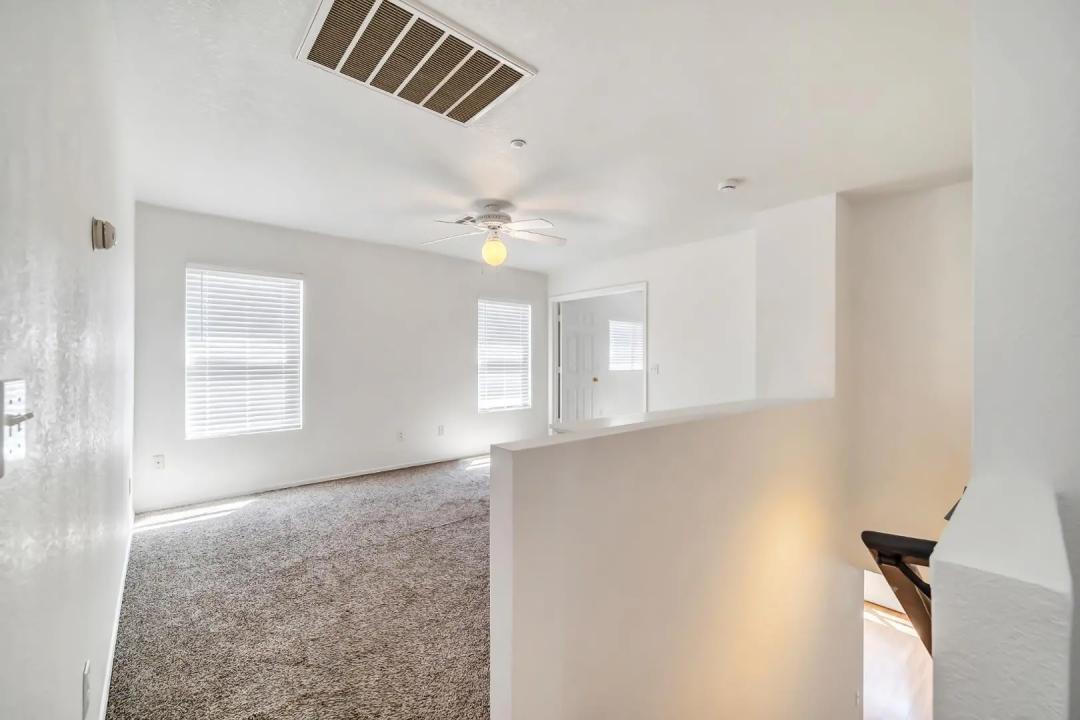 Real Estate Picture 7