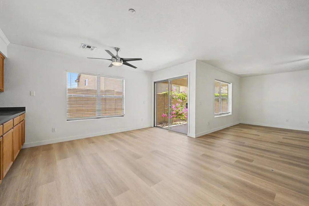 Real Estate Picture 17