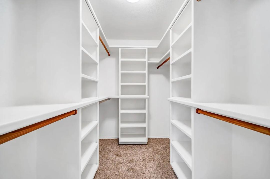 Real Estate Picture 18
