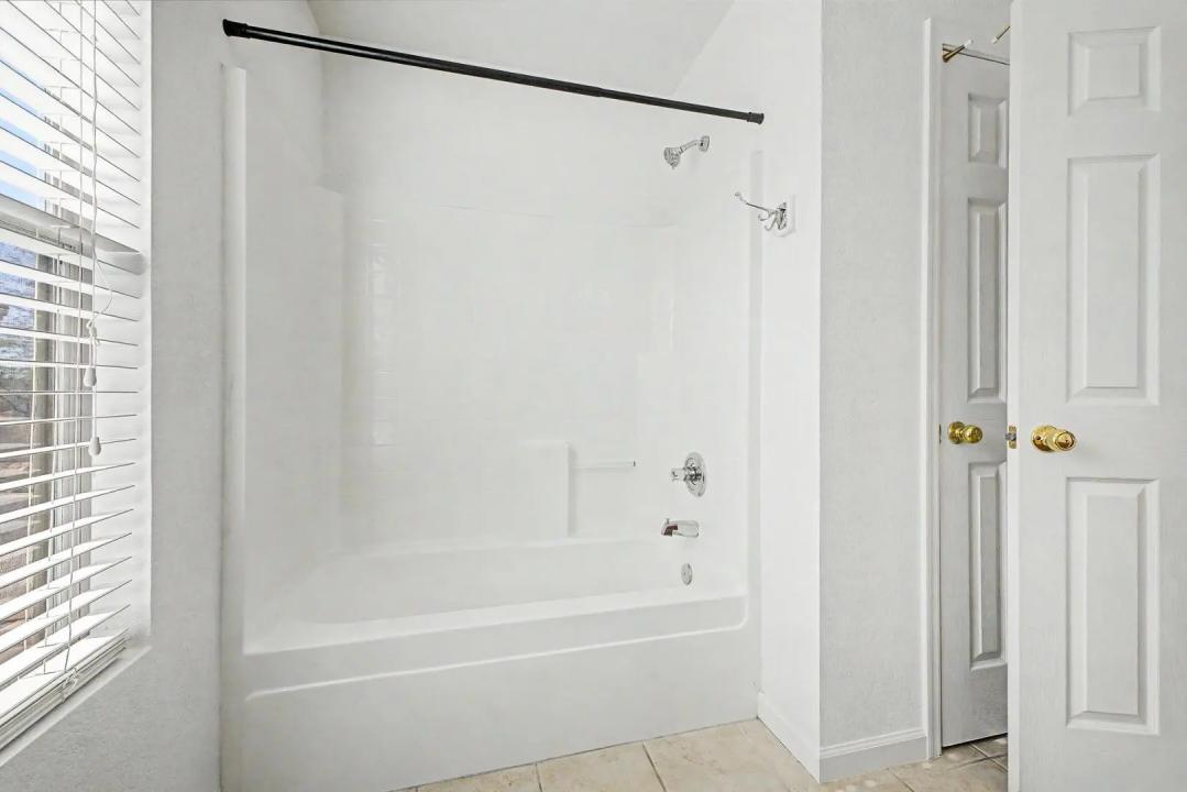 Real Estate Picture 29