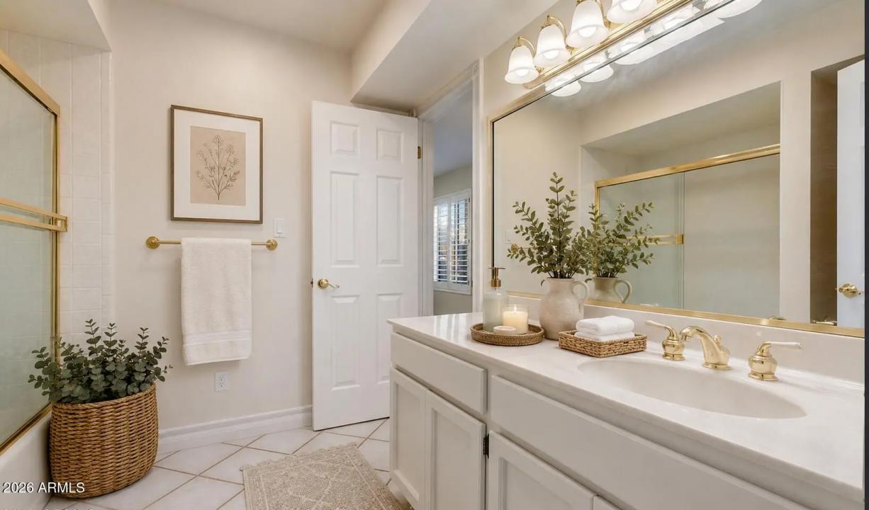 Real Estate Picture 7