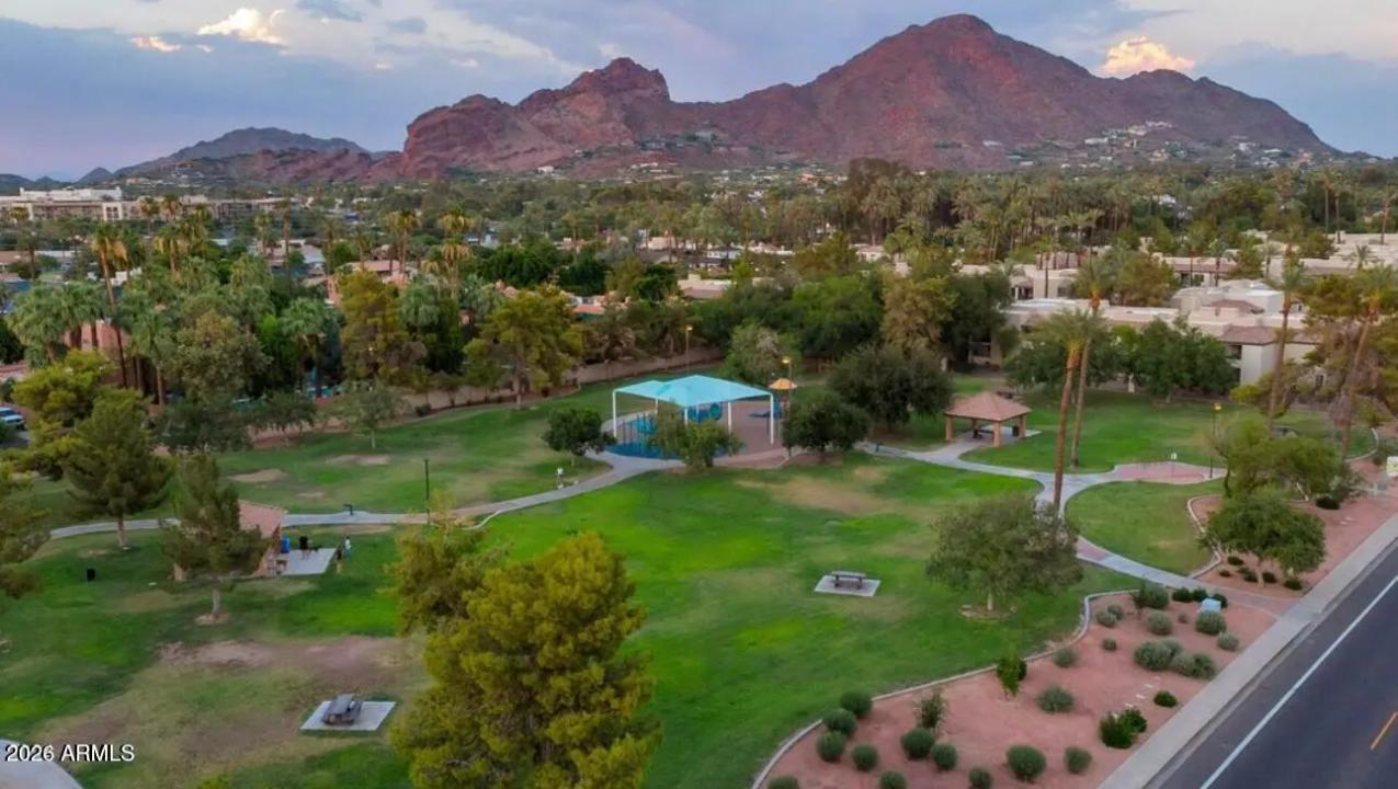 Real Estate Picture 21