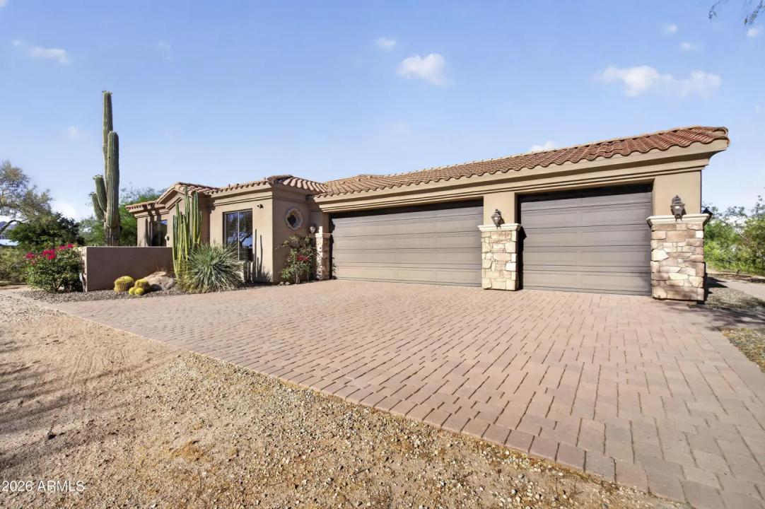 Real Estate Picture 3