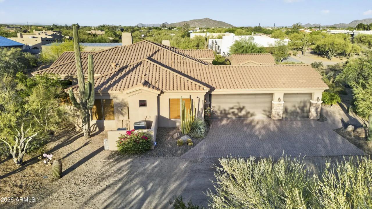 Real Estate Picture 24
