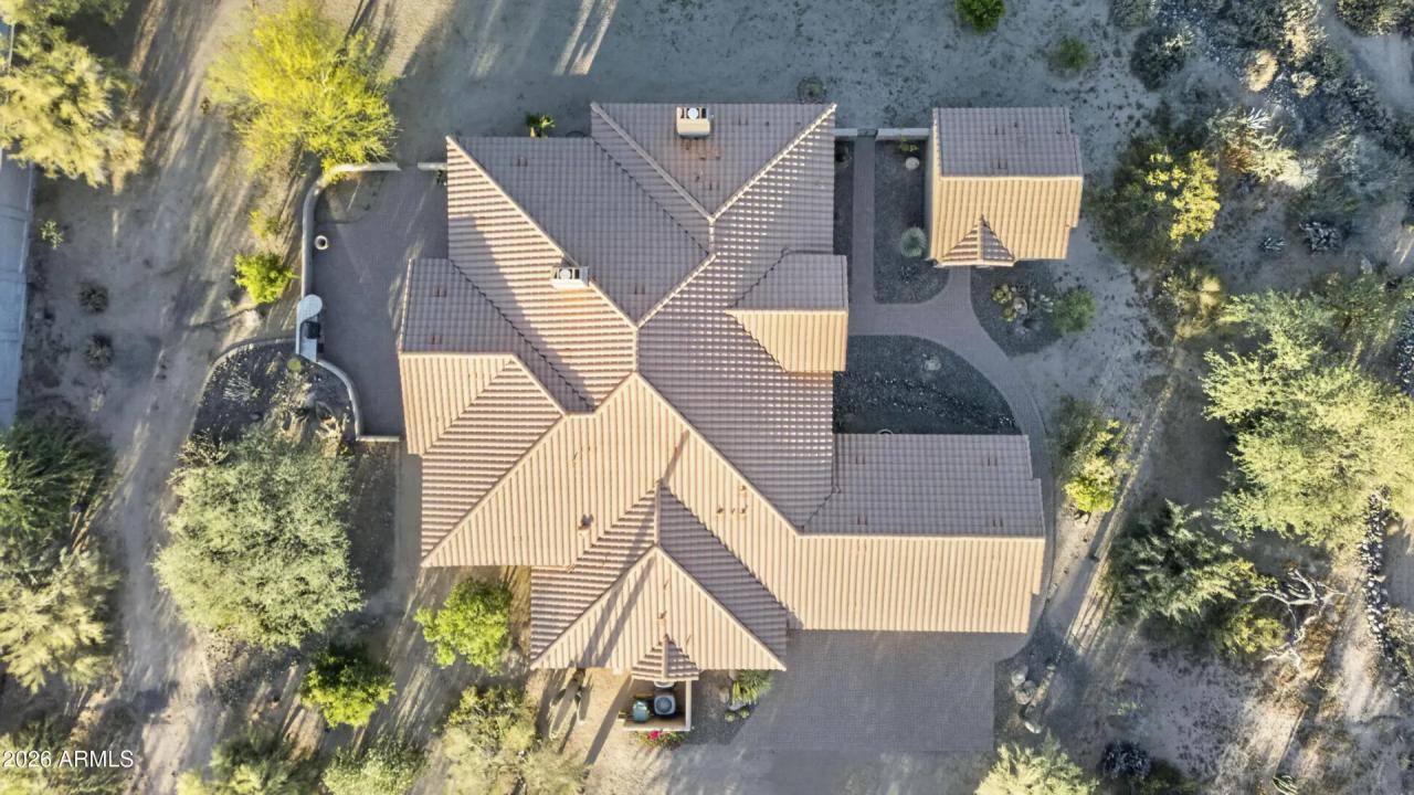 Real Estate Picture 30