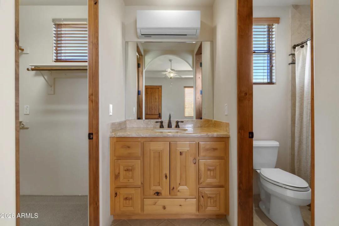 Real Estate Picture 37