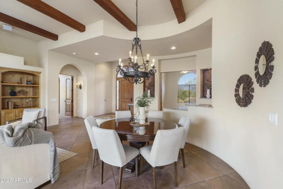 Real Estate Picture 14