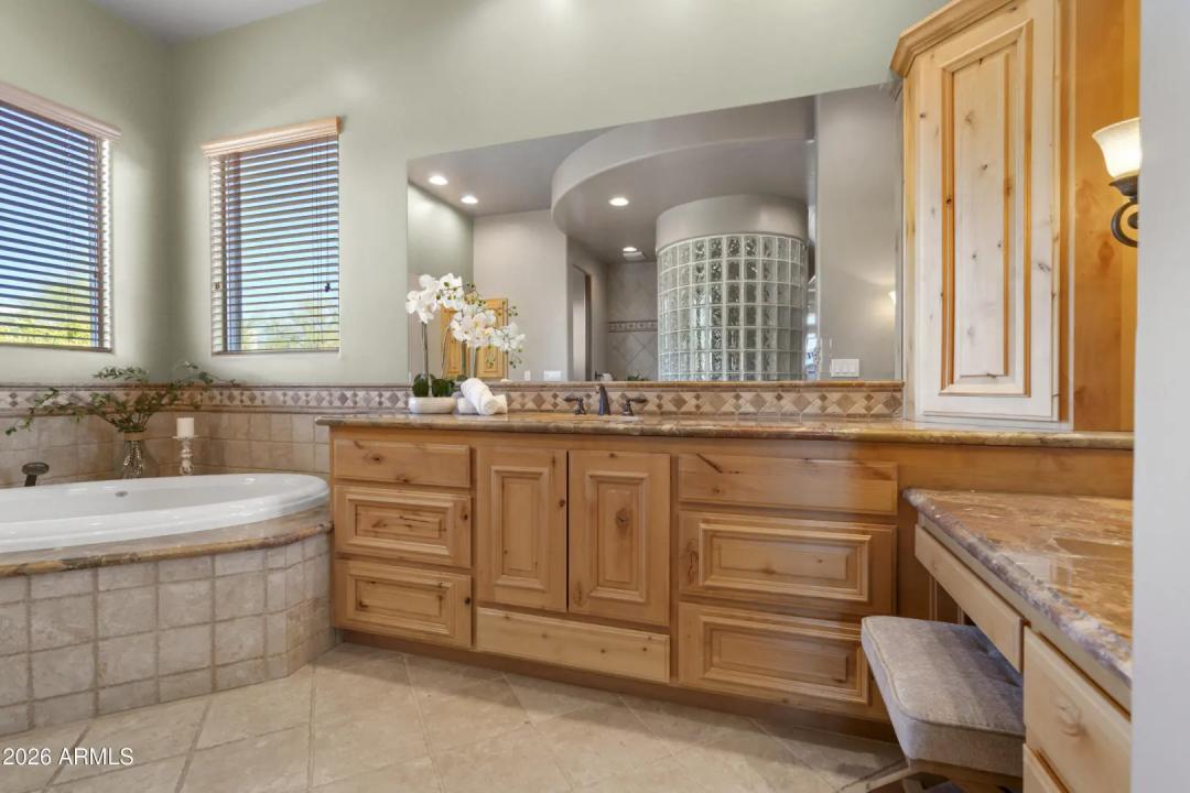 Real Estate Picture 21