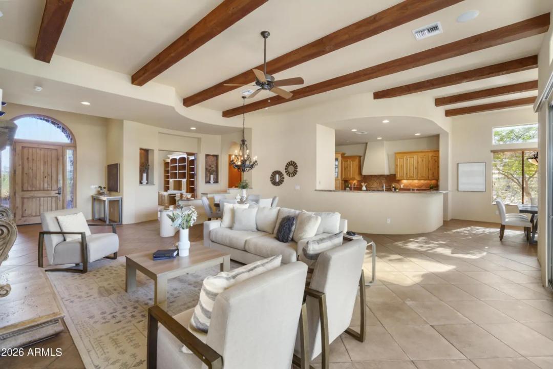 Real Estate Picture 8
