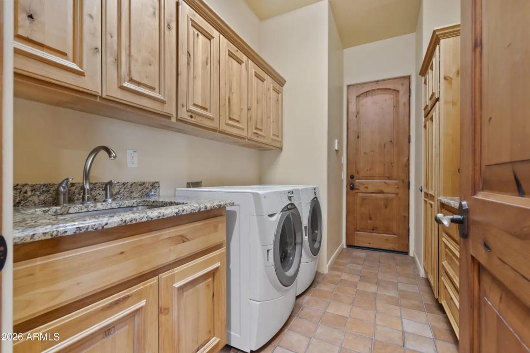 Real Estate Picture 36