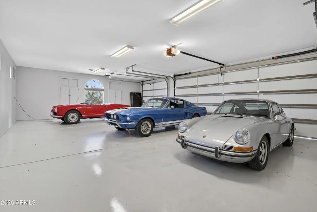 Real Estate Picture 32