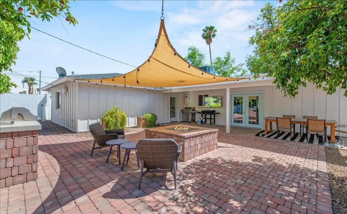 Real Estate Picture 16