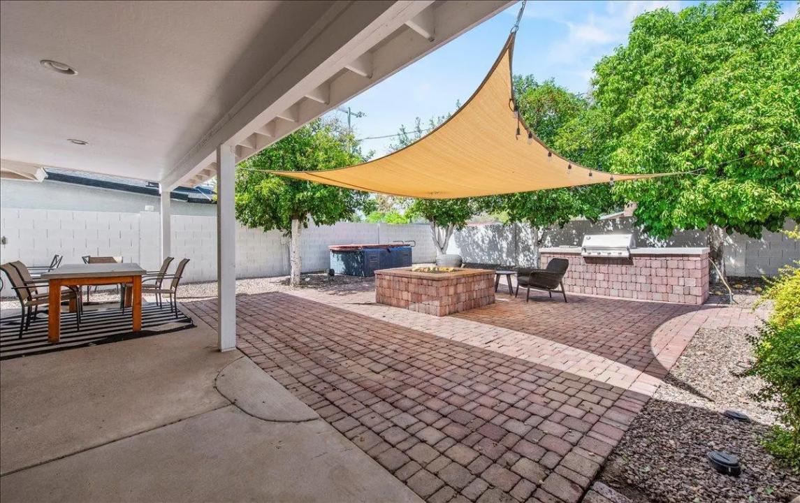 Real Estate Picture 17