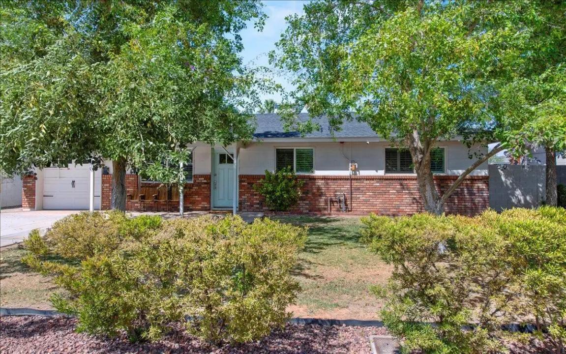 Real Estate Picture 23