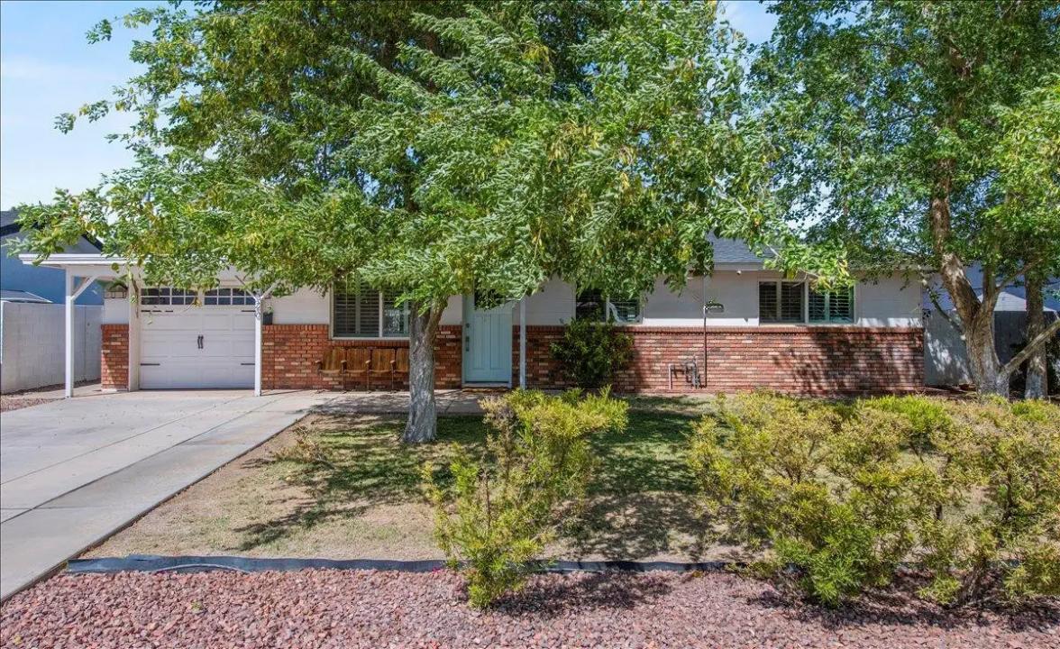 Real Estate Picture 24