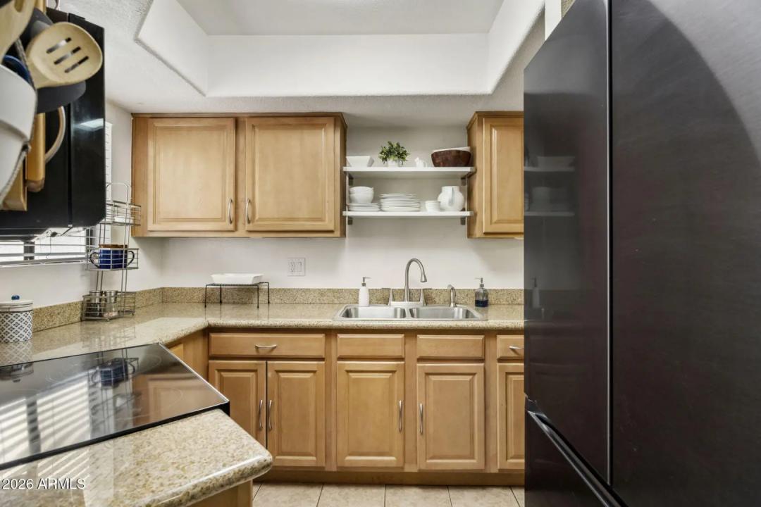 Real Estate Picture 3
