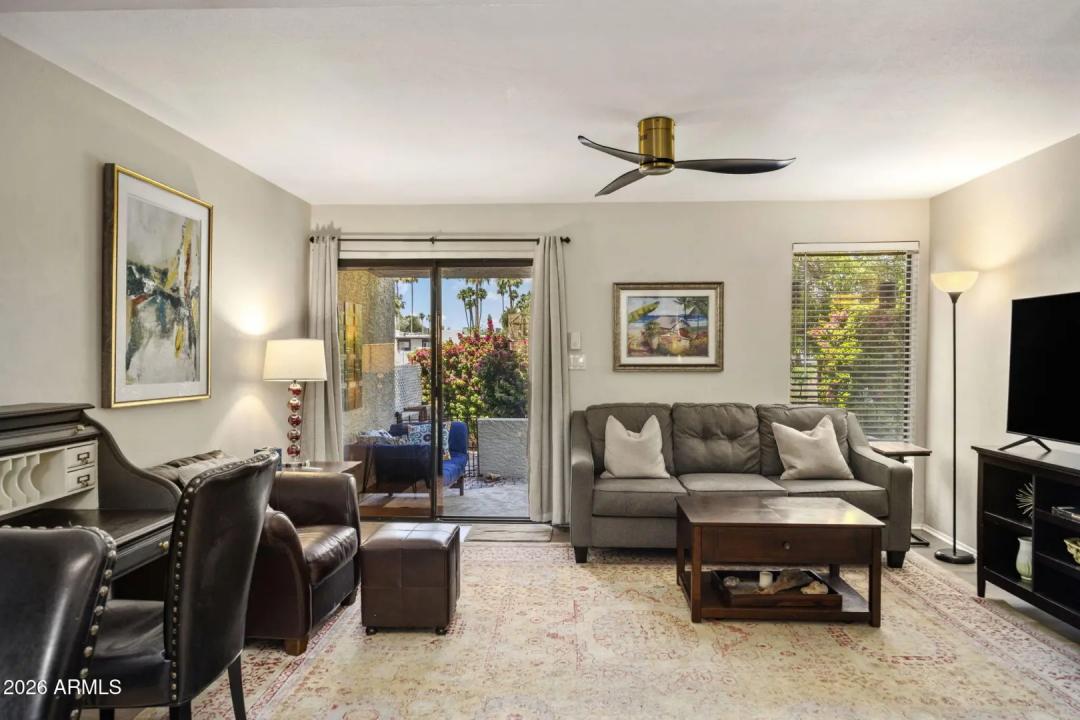 Real Estate Picture 6