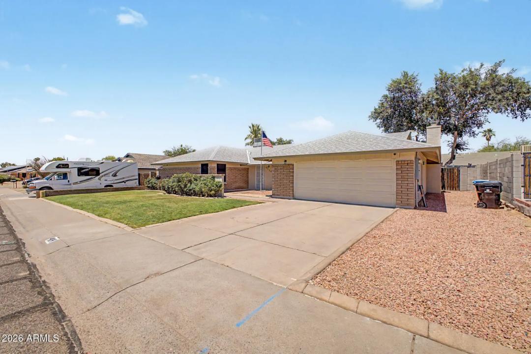 Real Estate Picture 5