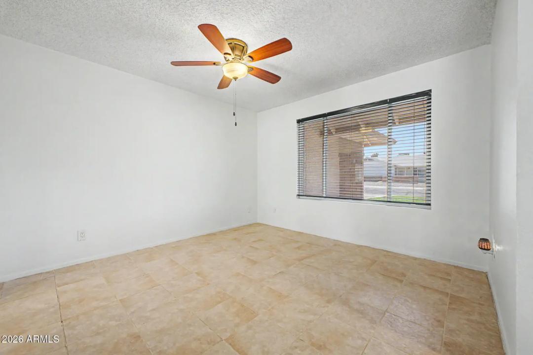 Real Estate Picture 10
