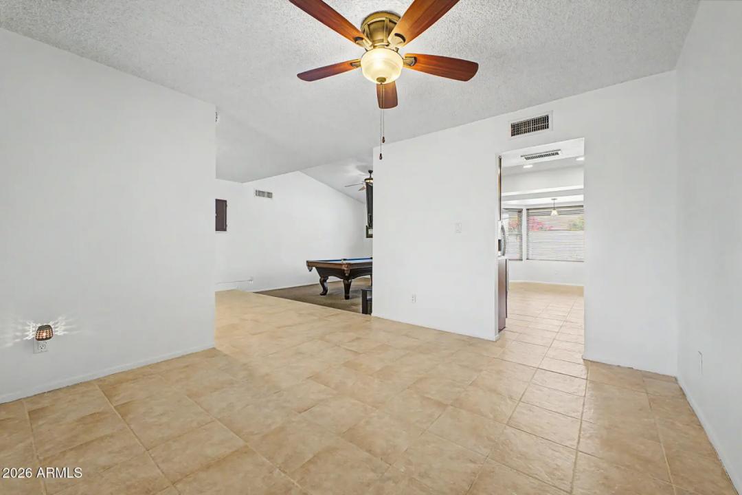 Real Estate Picture 13
