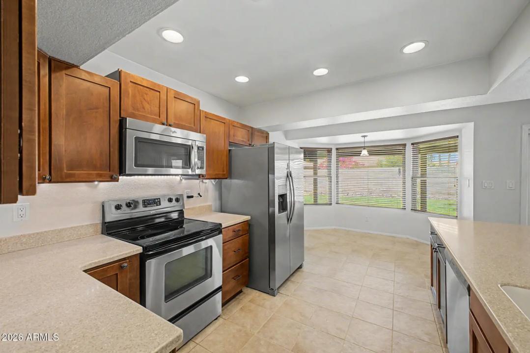Real Estate Picture 22