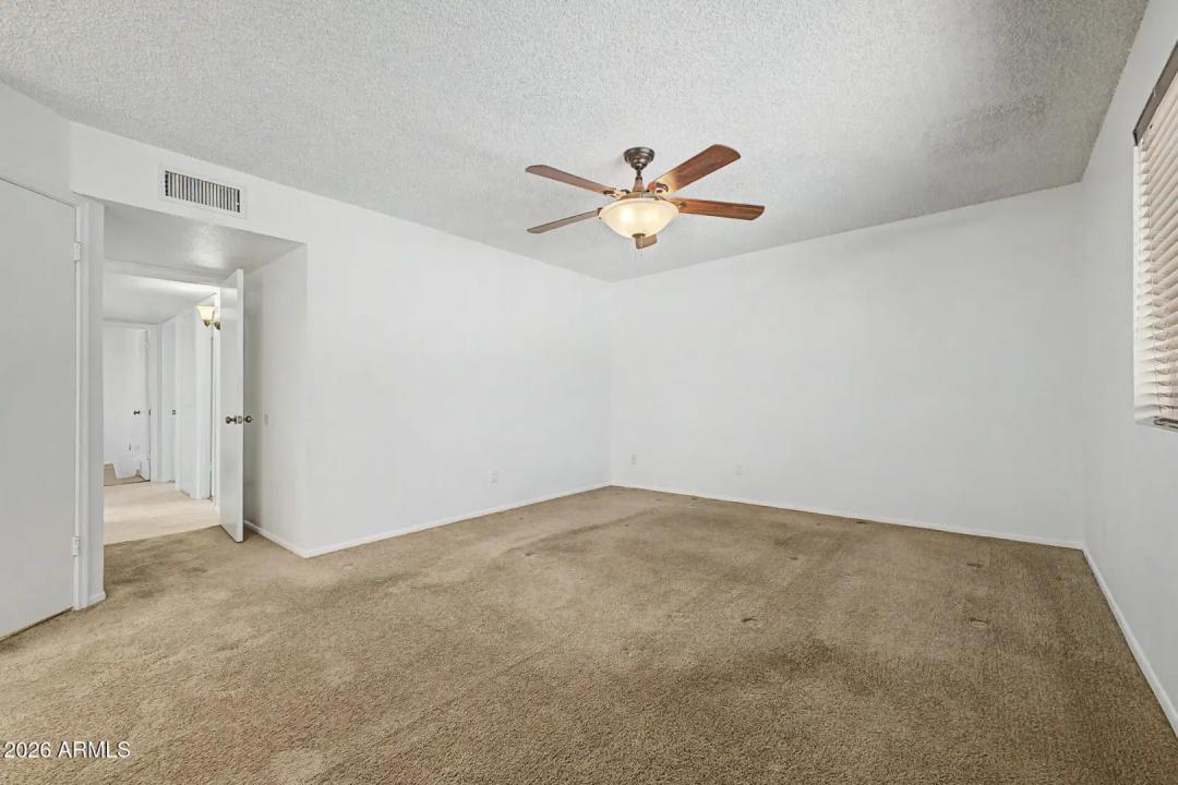 Real Estate Picture 27