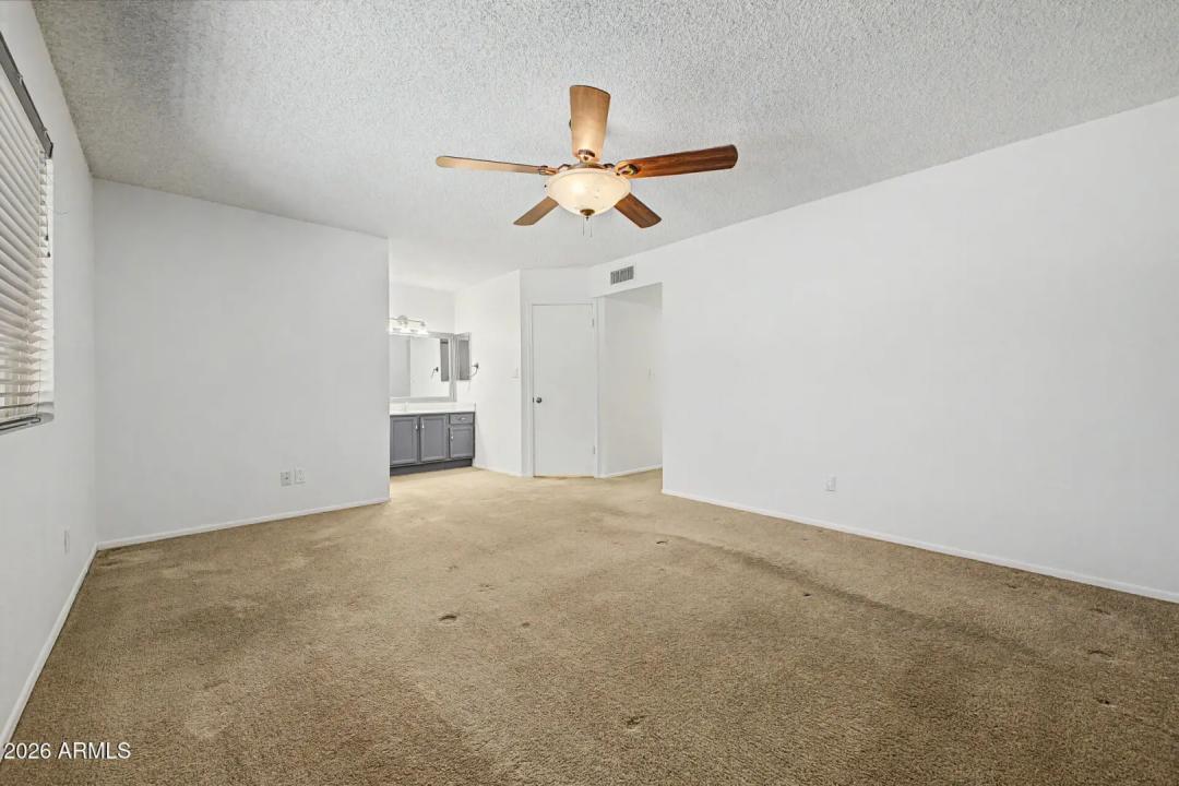 Real Estate Picture 28