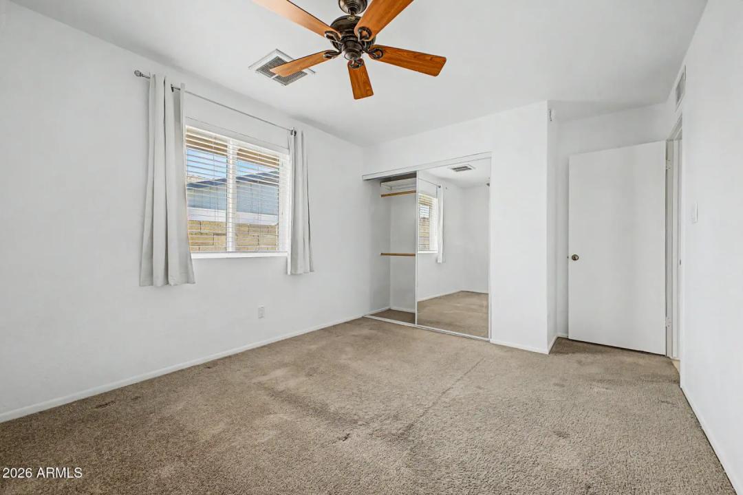 Real Estate Picture 32