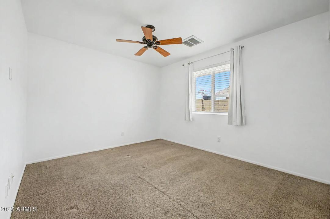 Real Estate Picture 33