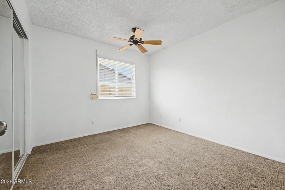 Real Estate Picture 38