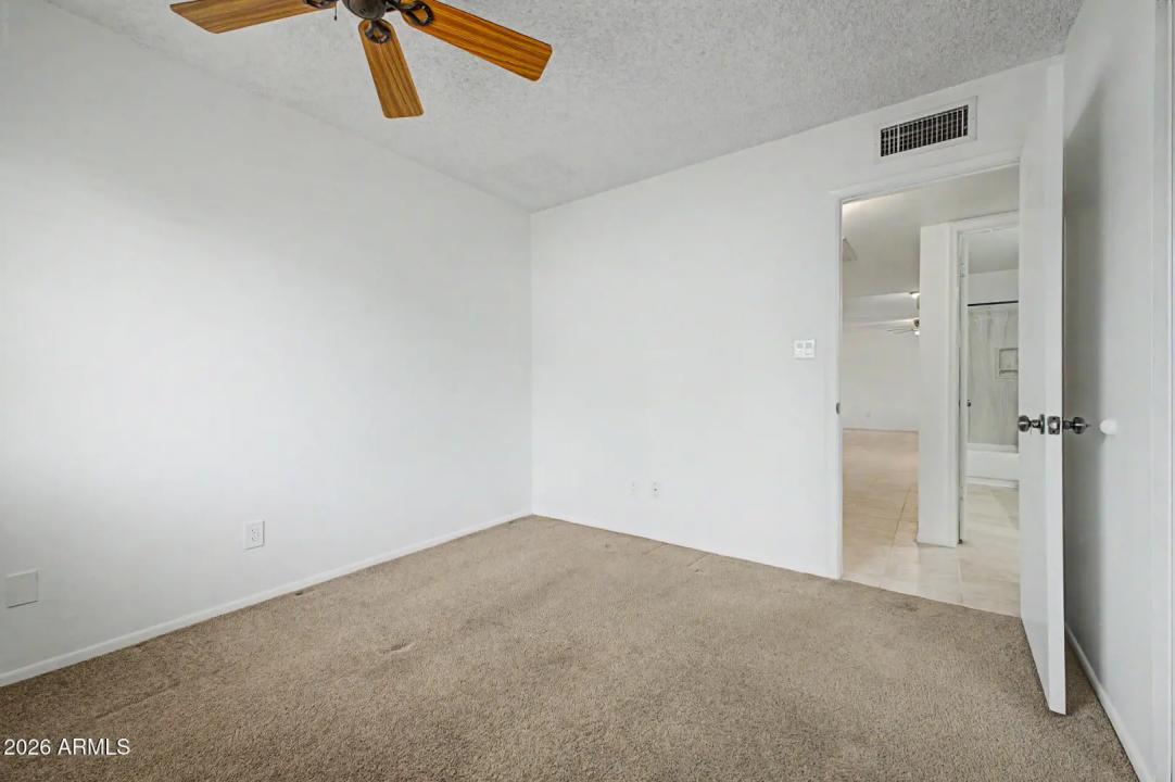 Real Estate Picture 40