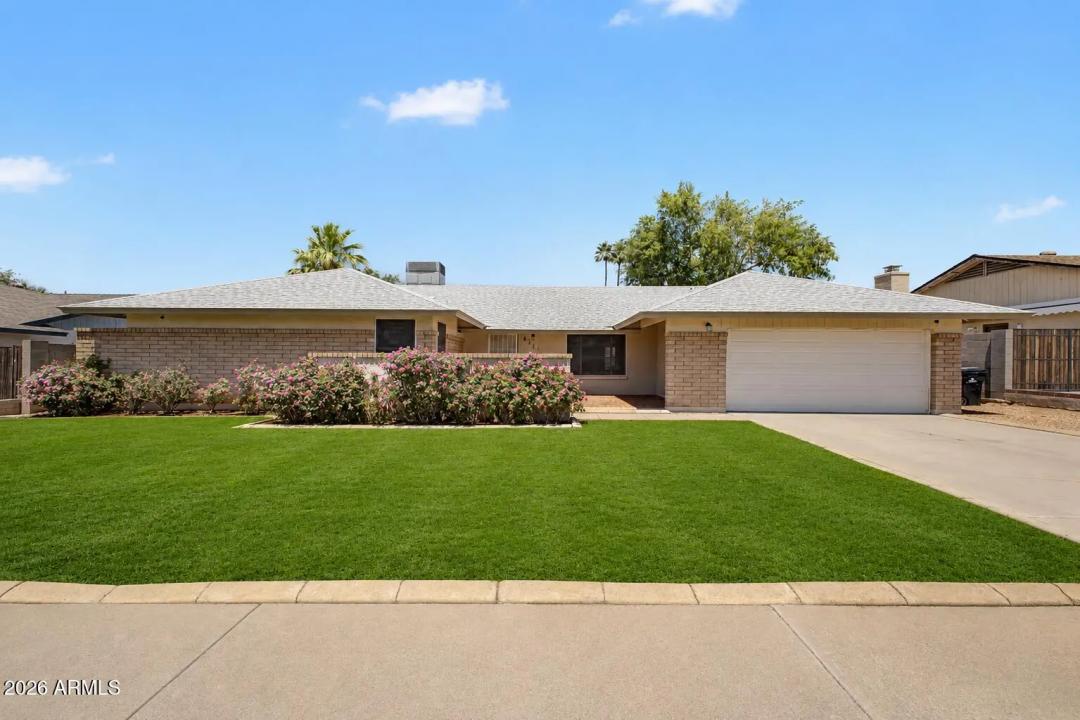 Real Estate Picture 3