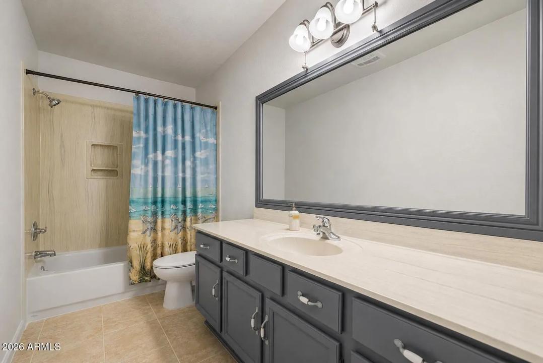 Real Estate Picture 34