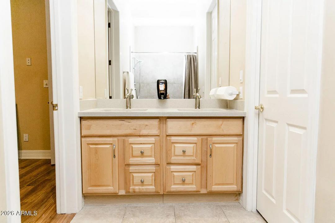 Real Estate Picture 24