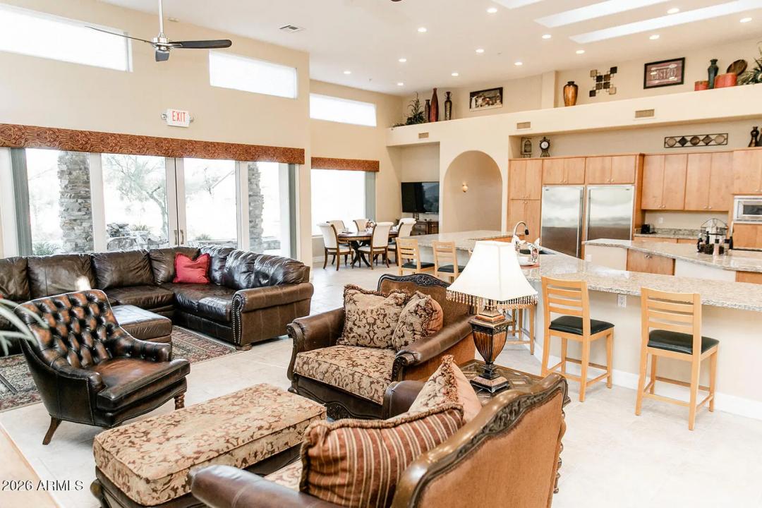 Real Estate Picture 13