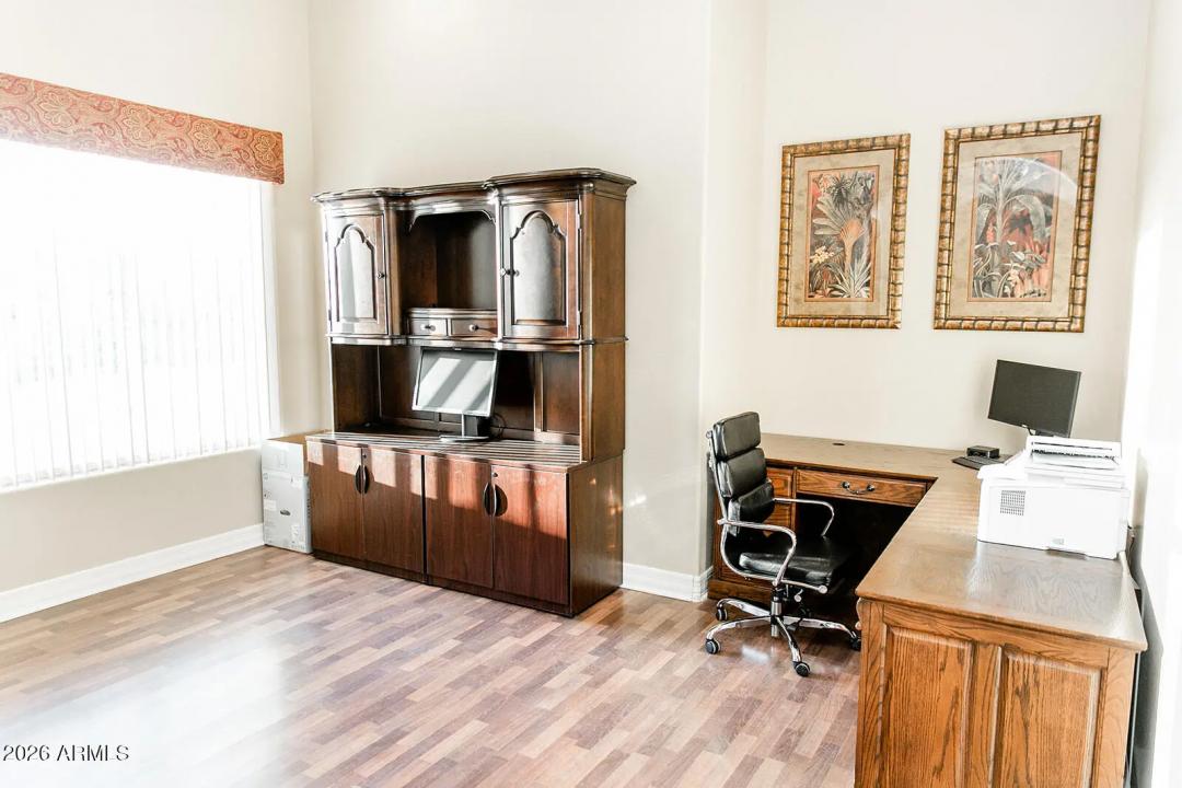 Real Estate Picture 11